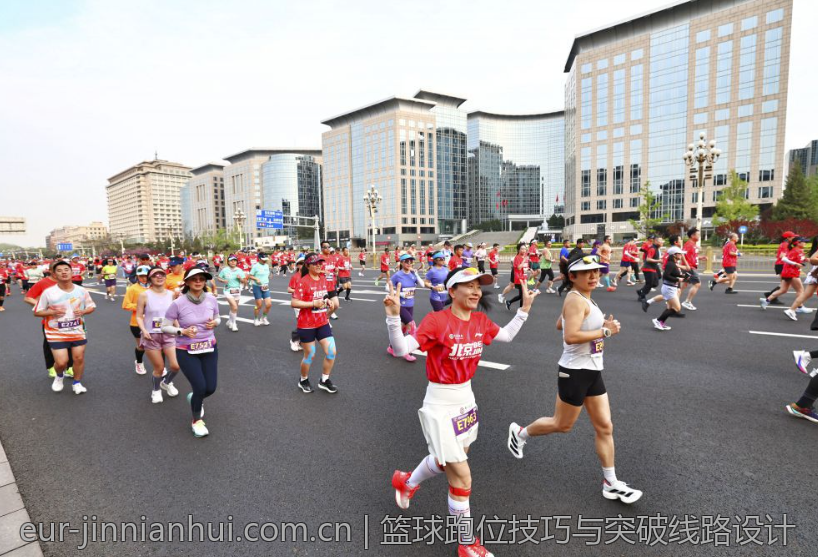 篮球跑位技巧与突破线路设计